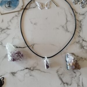 Collier fiole avec veritable pierre d'Améthyste