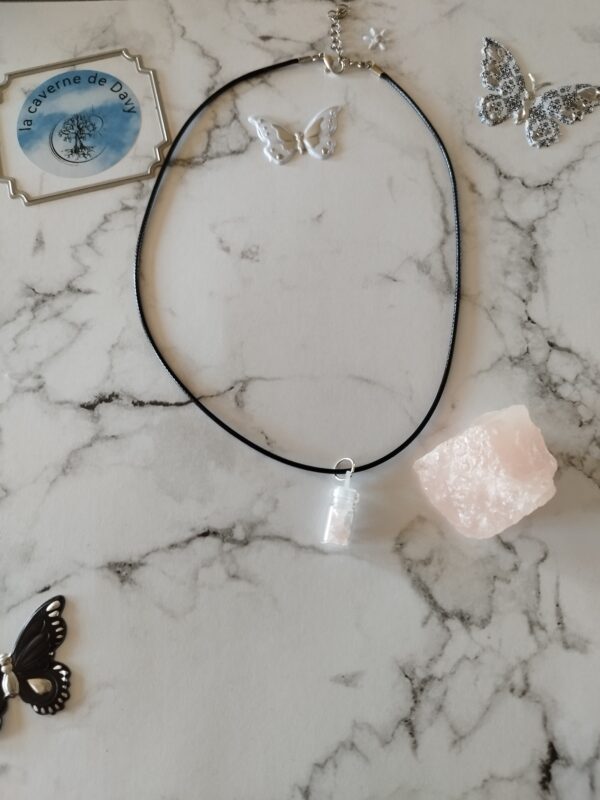 Collier fiole avec veritable pierre quartz rose