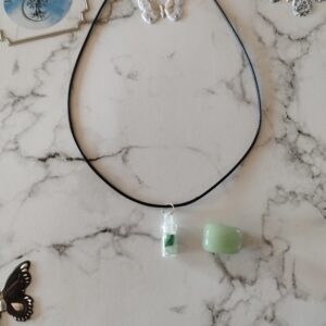 Collier fiole avec verritable pierre Aventurine
