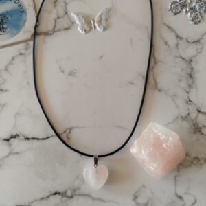 Collier avec coeur en quartz rose