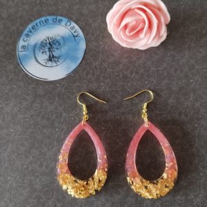 Boucle d'oreille goutte d’eau avec feuille doré