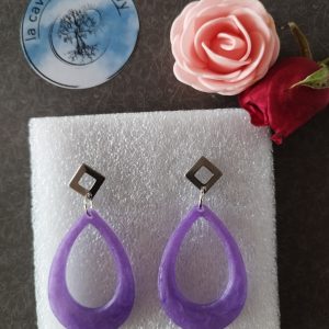 goutte d eau violet lumineux