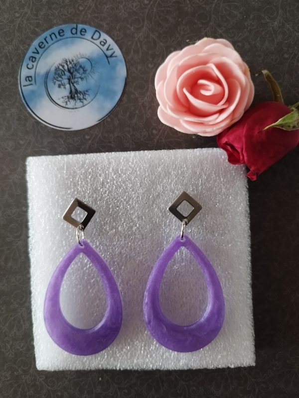 goutte d eau violet lumineux