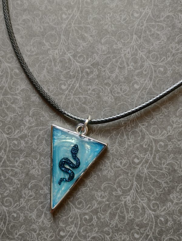 Collier triangle avec serpent mixte quantité  limitée – Image 2