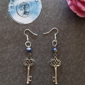 Boucle d'oreille clé avec véritable pierre lapis-lazuli