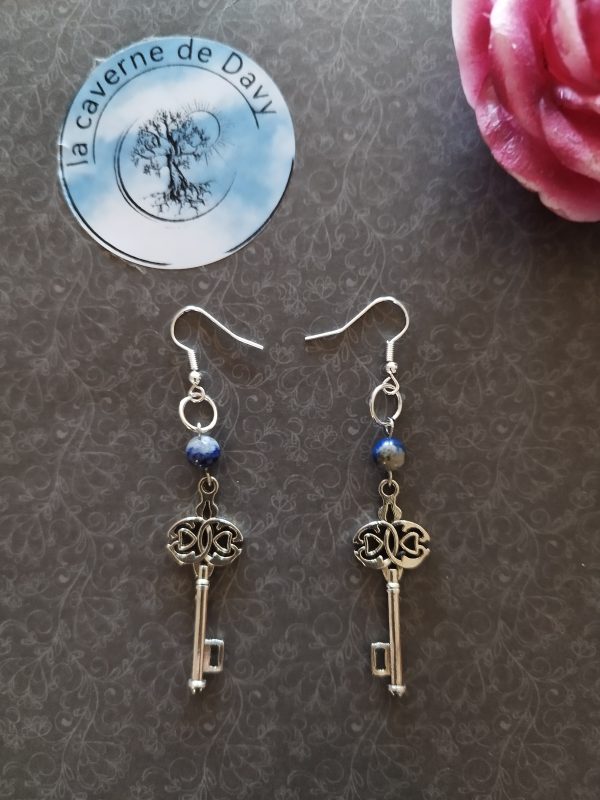 Boucle d'oreille clé avec véritable pierre lapis-lazuli