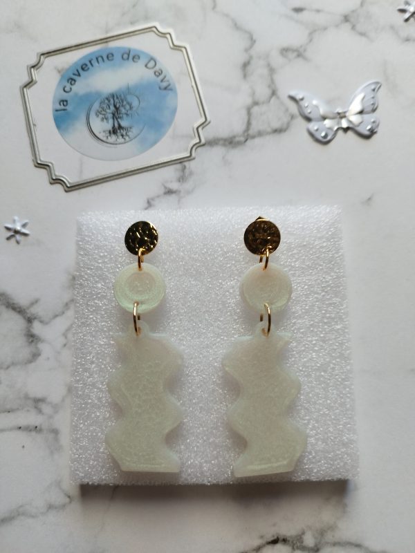 Boucle d’oreille vague
