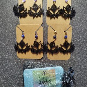 Boucles d’oreilles fleur de lotus avec Lapis-lazuli et Angélite bleu