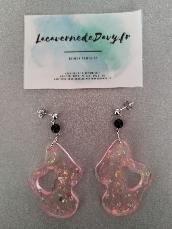 Boucles d'oreilles corail transparent rose avec pierre obsidian – Image 3