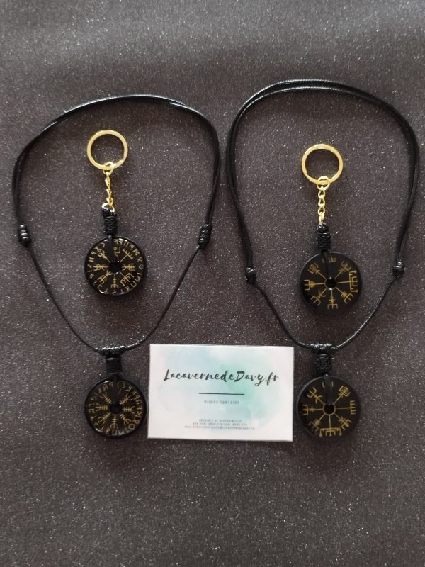 Le vegvisir ou boussole viking en collier ou porte clé avec deux face identique