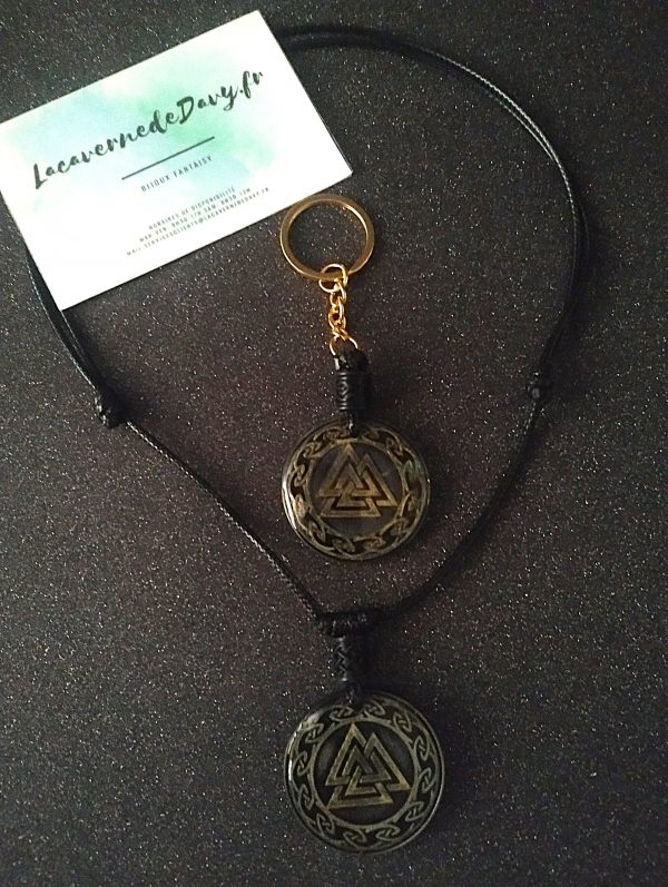 Collier ou porte clé Valknut appeler  "nœud des guerriers"