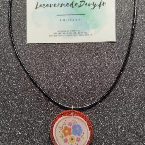 Collier floral pailletée en résine