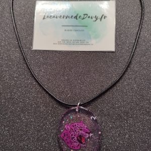 Collier tête de panthère unique en résine