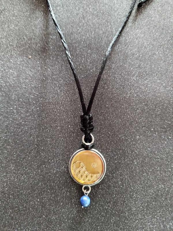 Collier yin yang fleur de vie et pierre de lapis lazuli