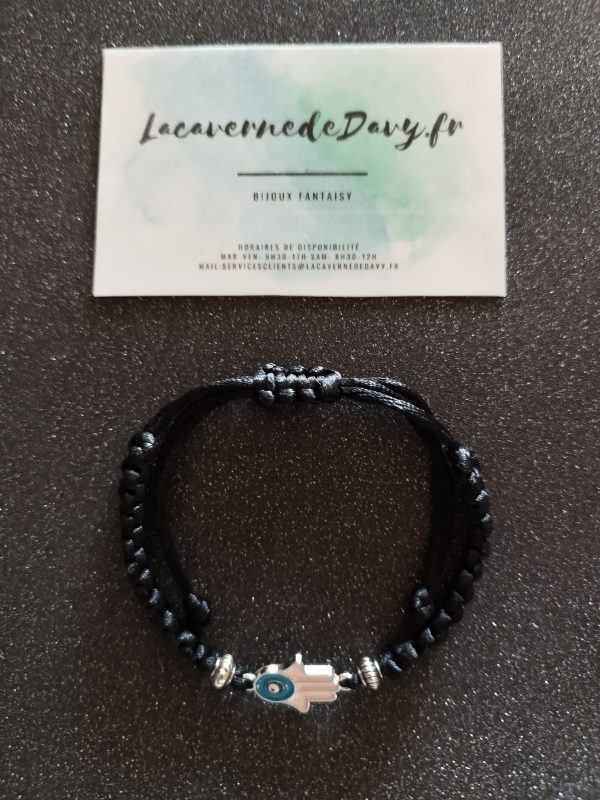 alt="Bracelet œil de Fatma unique élégant et protecteur">