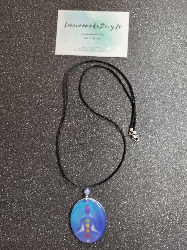 Collier chakra avec pierre angélite bleue naturelle, bijou énergétique et spirituel