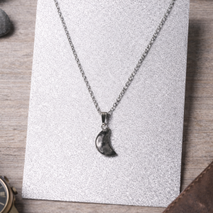 Pendentif Lune Labradorite grise pour lui