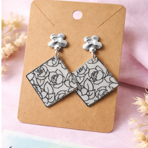 Boucles d’oreilles fantaisie femme Fleur Graphique – idée cadeau Saint-Valentin